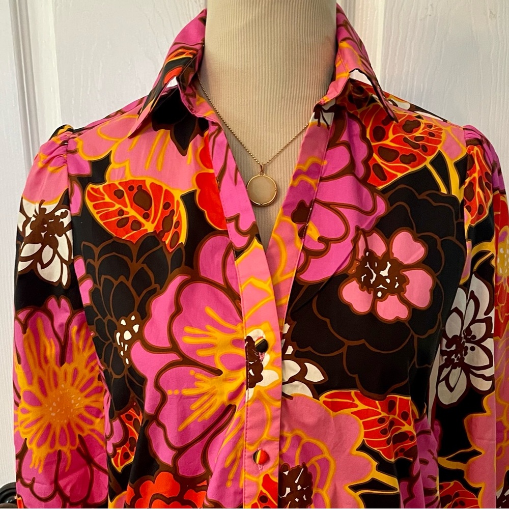 NWT Flora Bea jazzy floral fall blouse in Xsmall, smocked cuffs